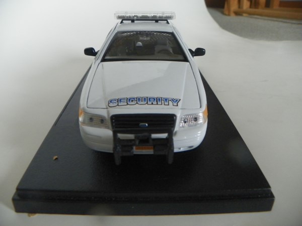 Welly Model Police Car Crown Vic