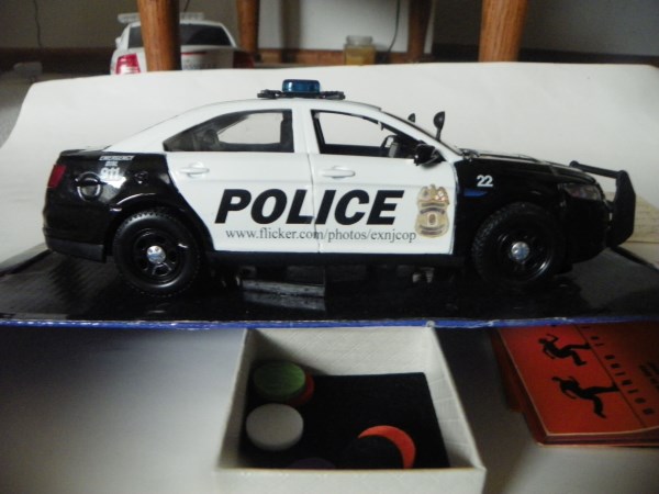 Welly Model Police Car Crown Vic