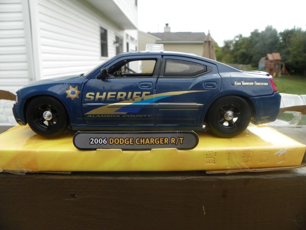 Welly Model Police Dodge Charger