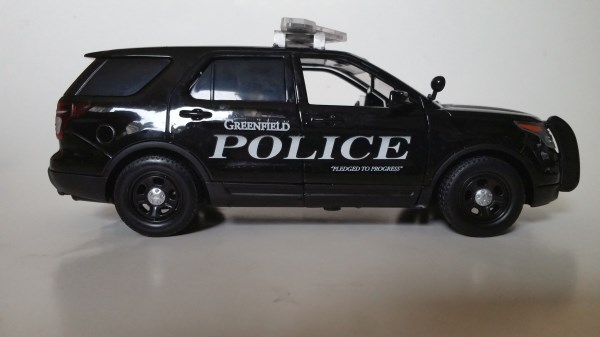 Welly Model Police Car Ford Explorer