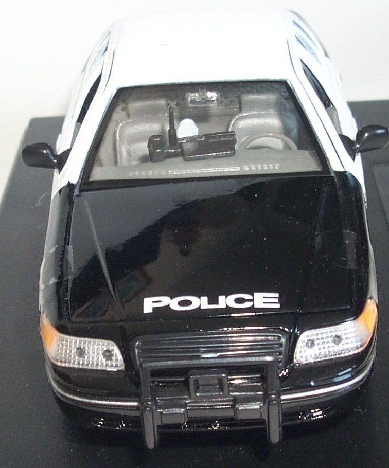 Welly Model Police Car Crown Vic